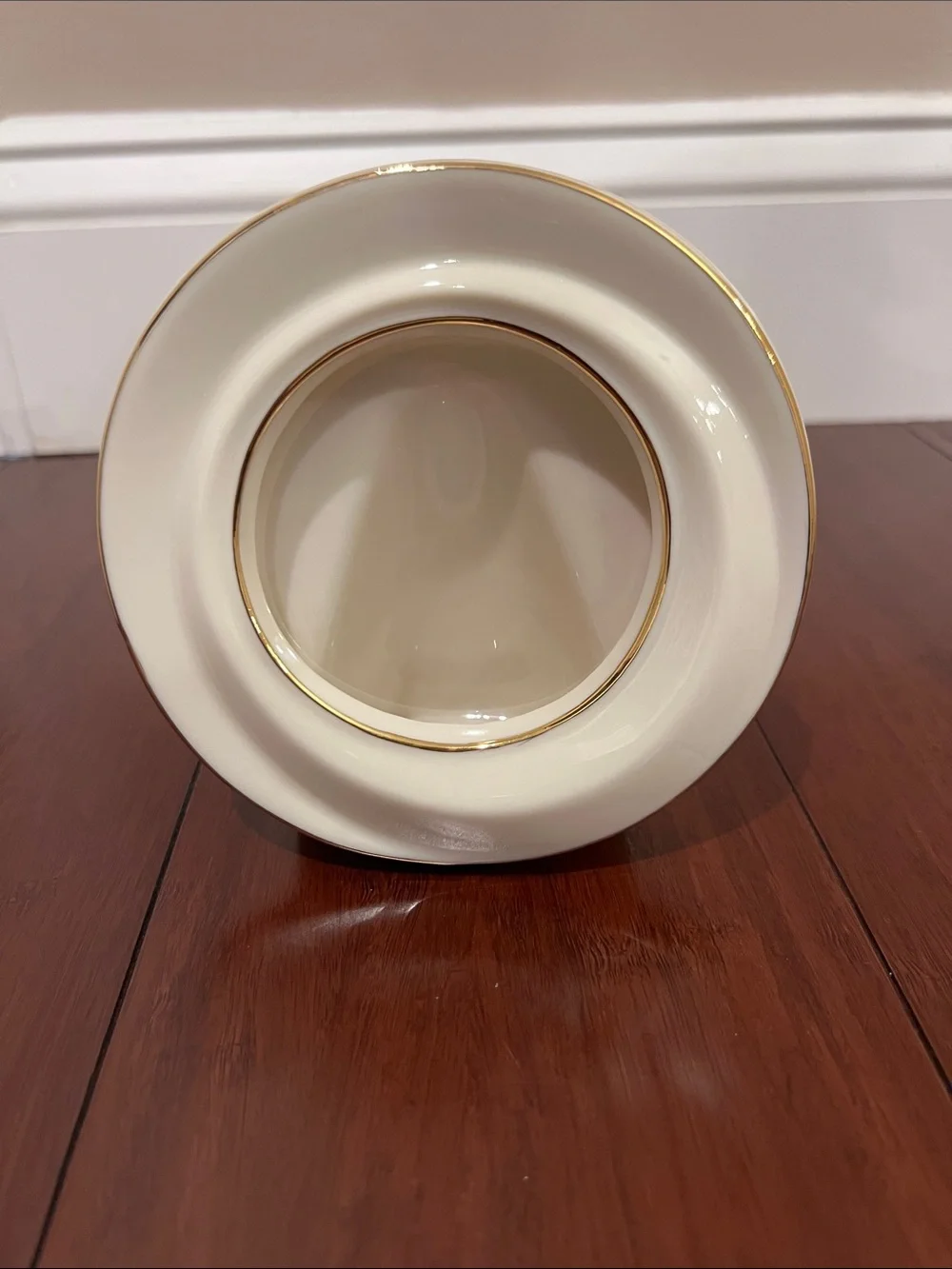 Lenox Ivory and Gold Memorable Round Photo Frame